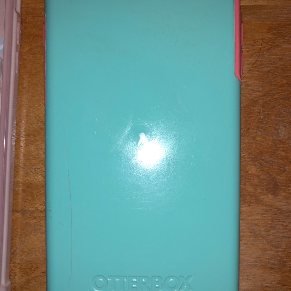 Bundleeee!!!!! 2 Iphone 7 Plus Cases - image 4